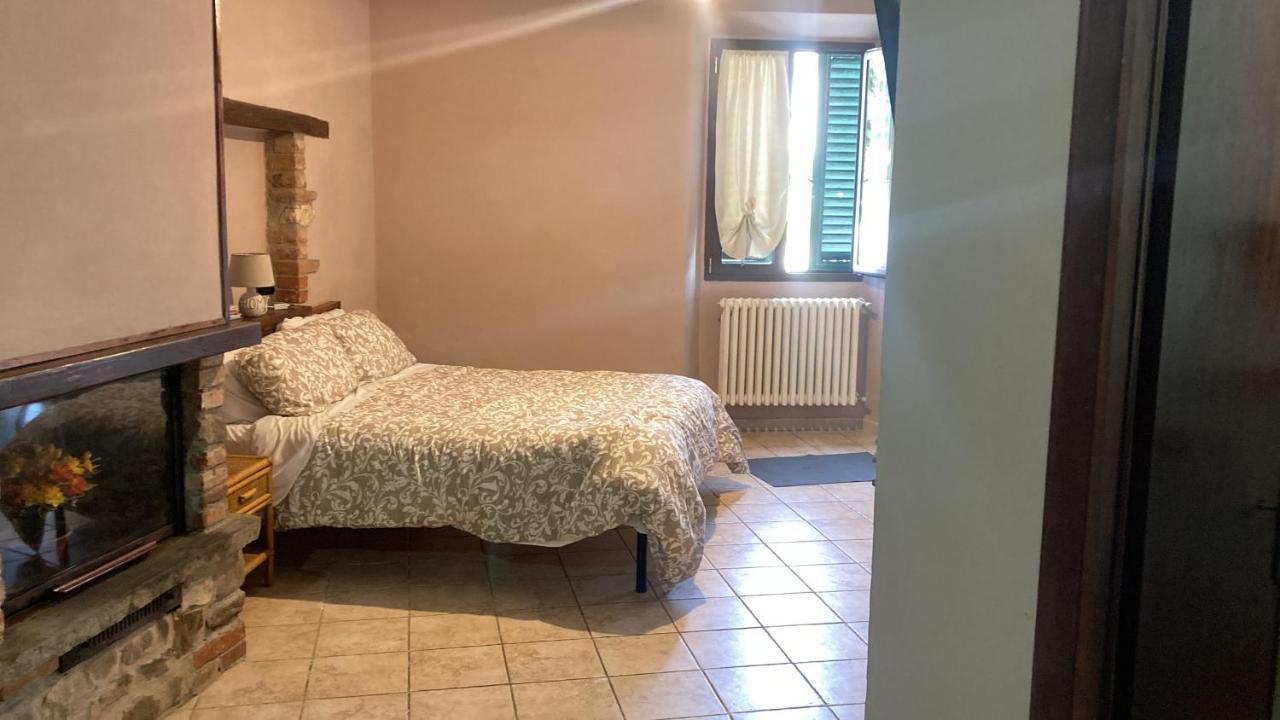 Da Valentino E Manuela Apartment Barberino di Mugello Luaran gambar